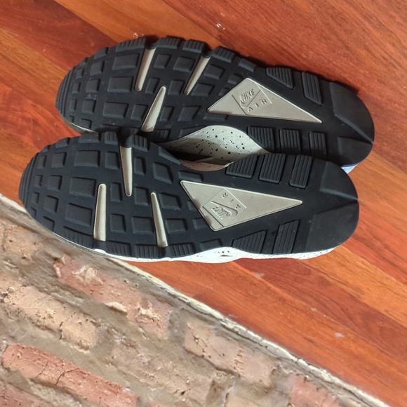 Nike Huarache Run Premium 704830 Desert Moss Mens Size 11 - Picture 5 of 5